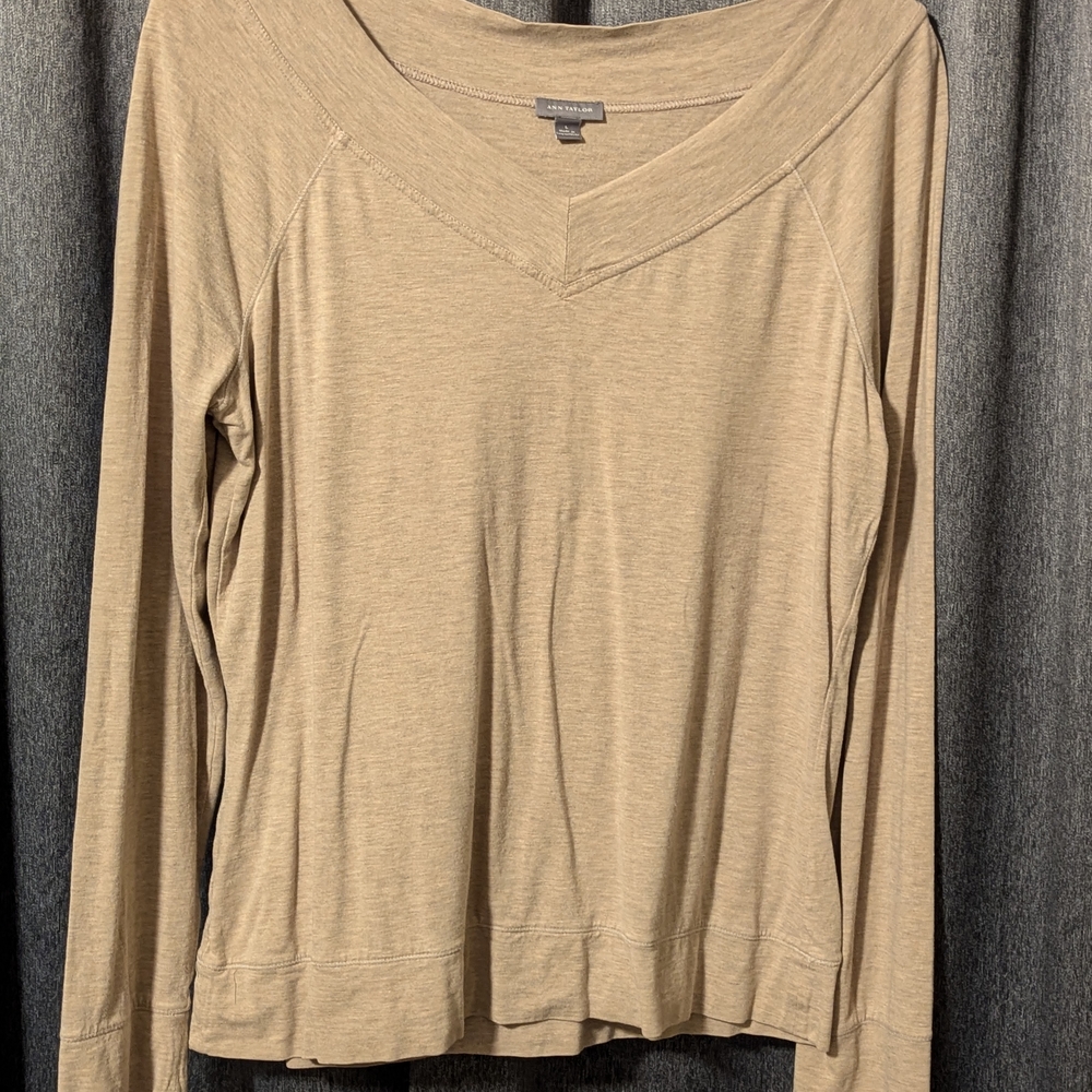 Ann Taylor Long Sleeve V-Neck Top - Light Tan